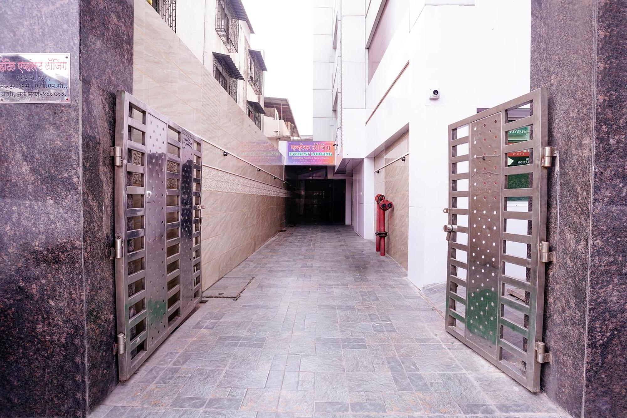 Vashi Fabhotel Everest מראה חיצוני תמונה